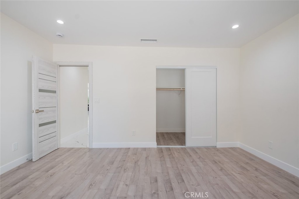 1834 N Alexandria Avenue Property Photo 17