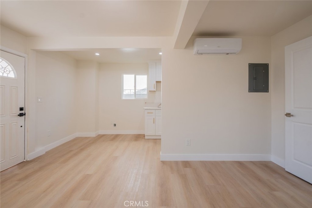 1834 N Alexandria Avenue Property Photo 27