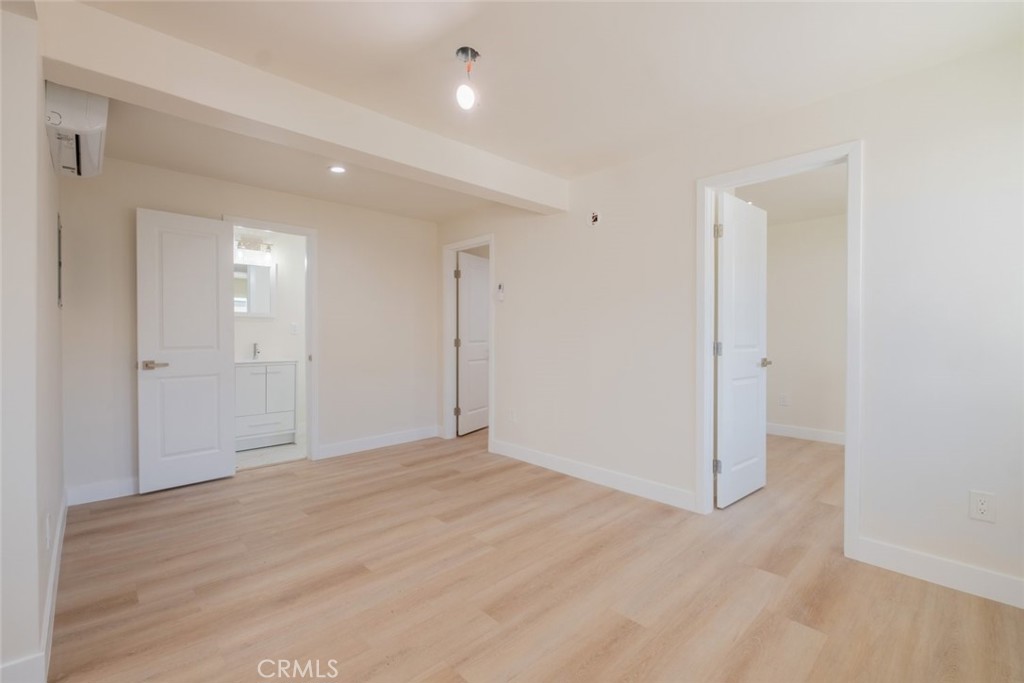 1834 N Alexandria Avenue Property Photo 30