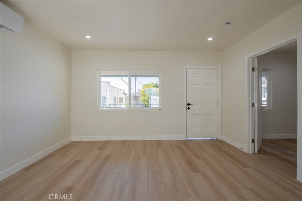 1834 N Alexandria Avenue Property Photo 46