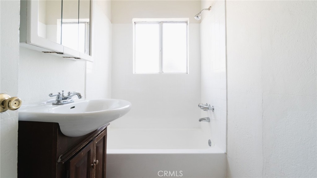 4567 Pickford Street Property Photo 29