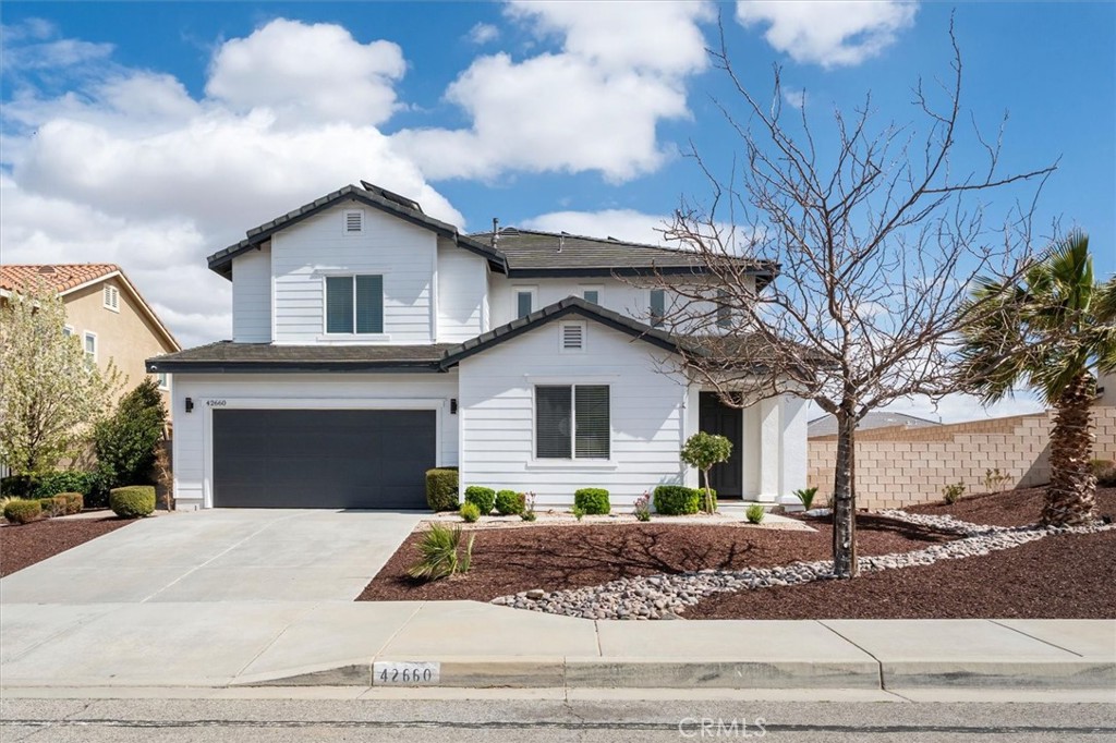 Quartz Hill Real Estate Listings Main Image