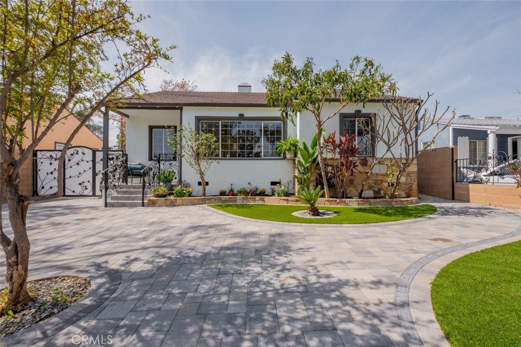 1735 N Lima Street Property Photo