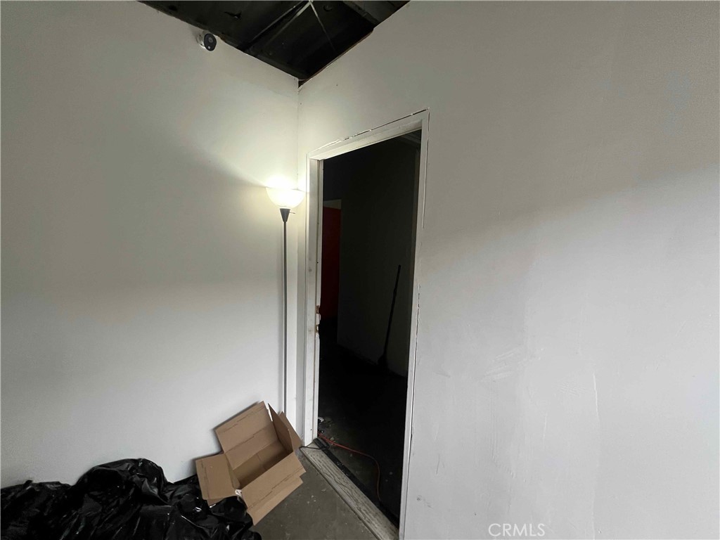 3242 Fowler Street Property Photo 8