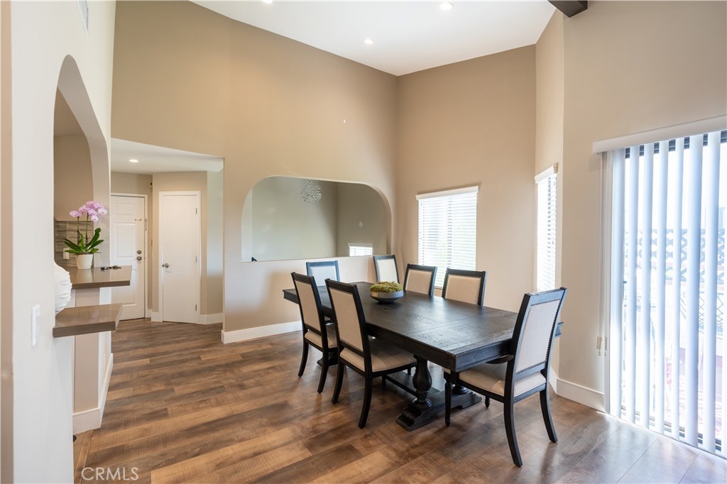 11939 Weddington Street 305 Property Photo 3