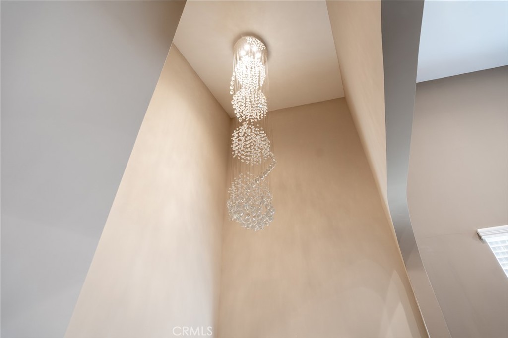 11939 Weddington Street 305 Property Photo 7