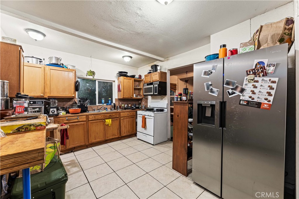 2532 Eastlake Avenue Property Photo 2