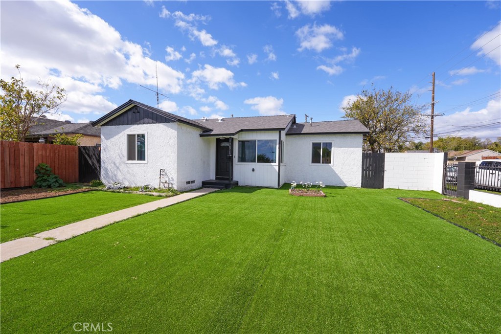12871 Osborne Street Property Photo