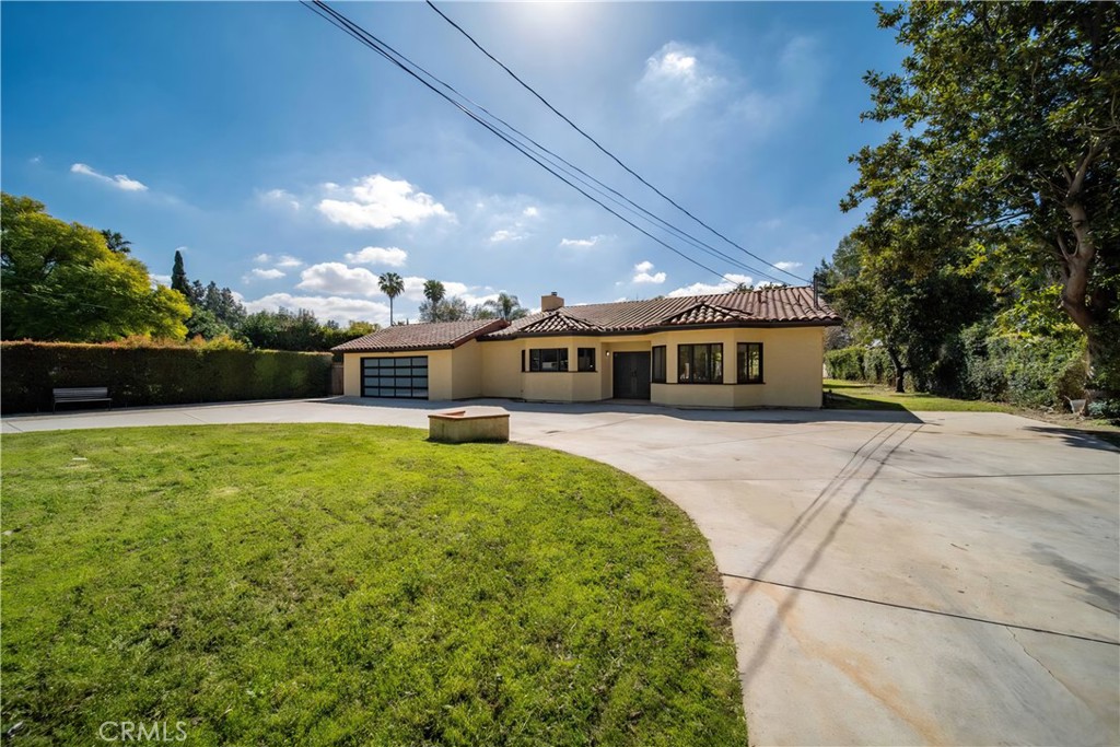 17230 Raymer Street Property Photo