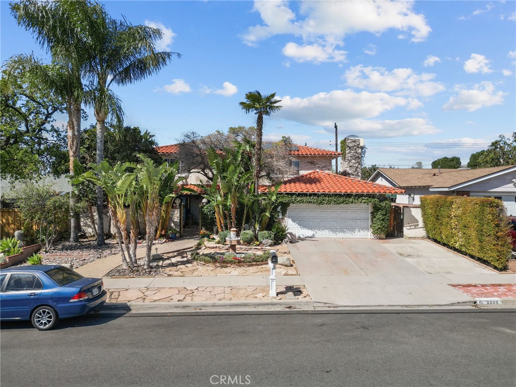 2253 Medina Avenue Property Photo