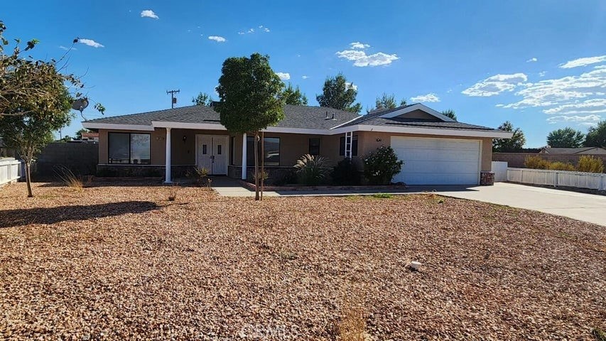 10440 Trumbull Street Property Photo