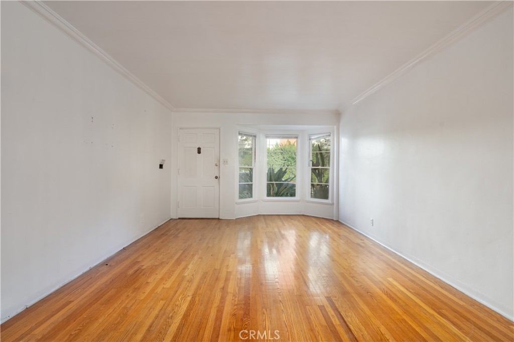 261 N Swall Drive Property Photo