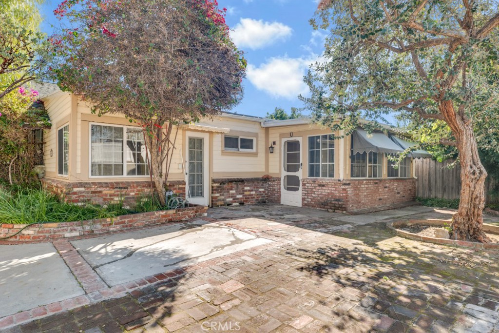 4930 Fulton Avenue Property Photo
