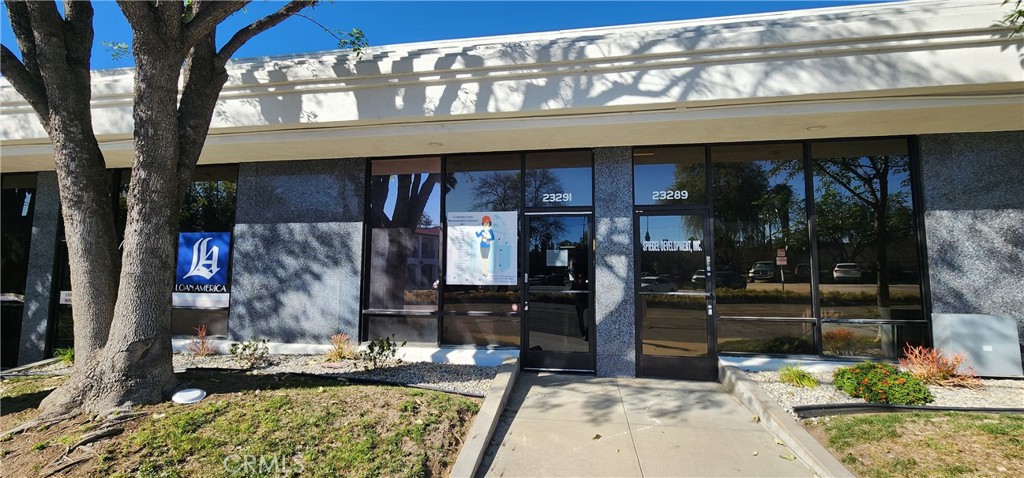 23291 Ventura Boulevard Property Photo 1
