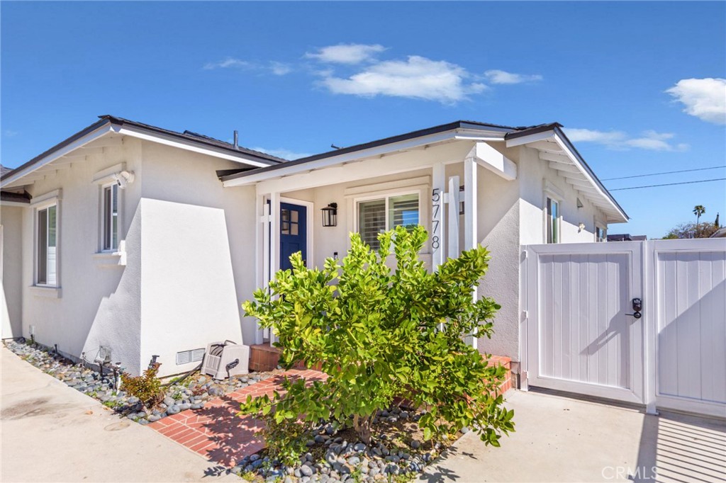 5778 Radford Avenue Property Photo