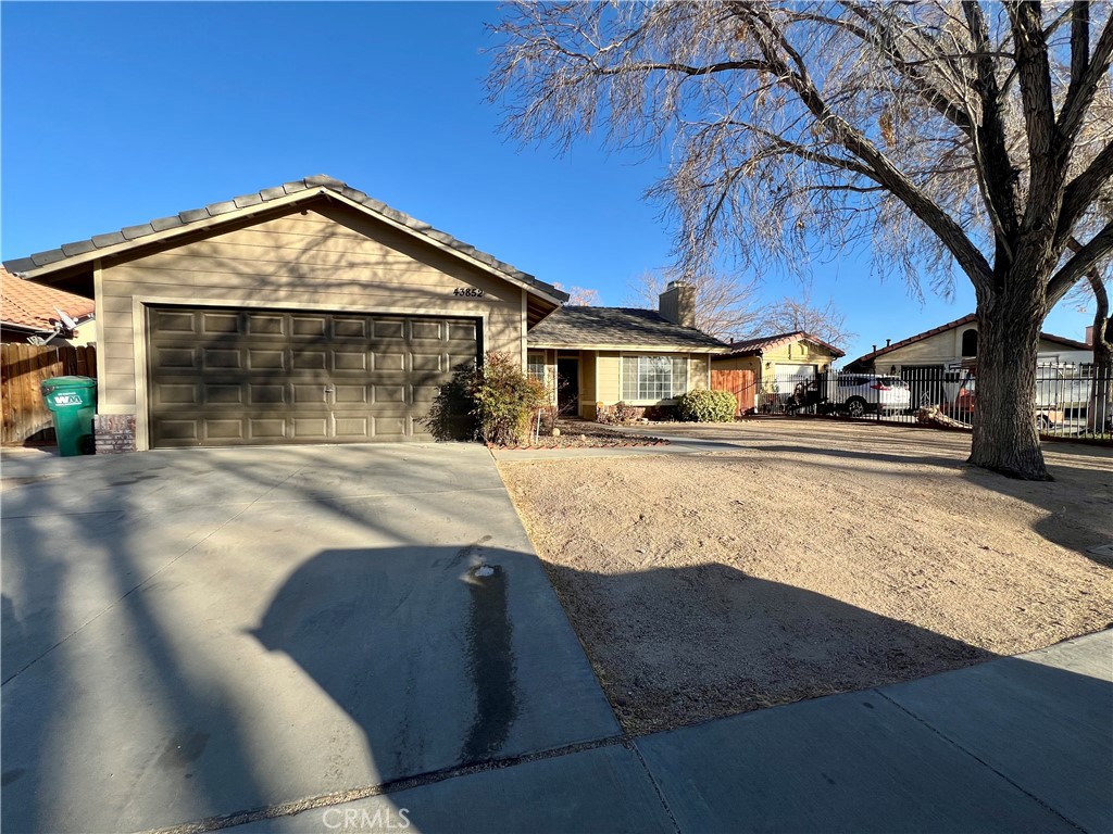 43852 Delgado Court Property Photo