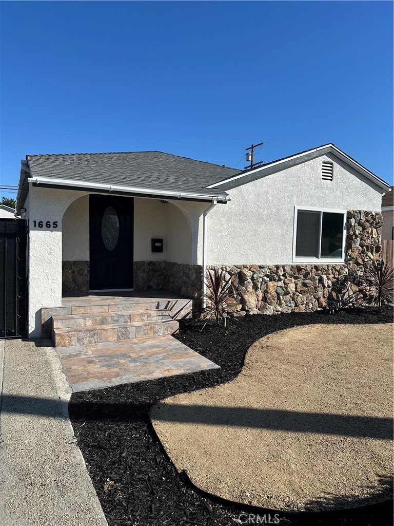 1665 E Washington Street Property Photo