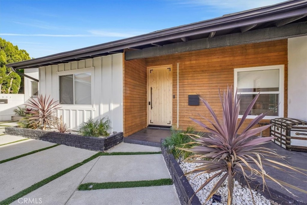 22901 Bassett Street Property Photo