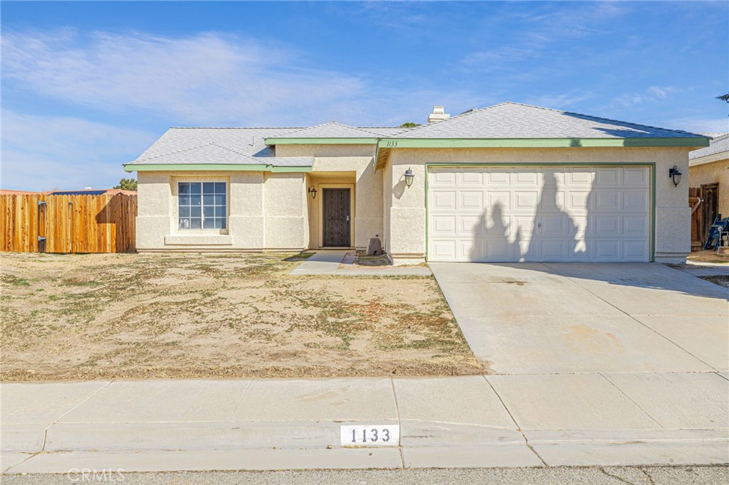 1133 Oakwood Lane Property Photo