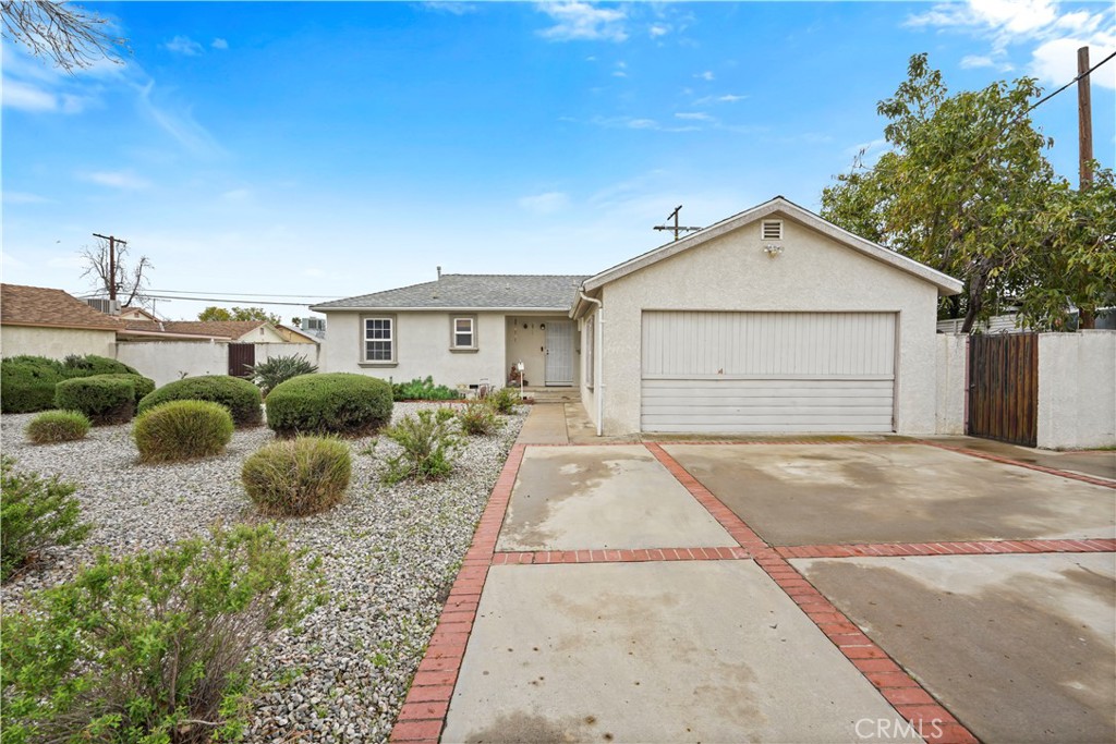 9709 Willis Avenue Property Photo
