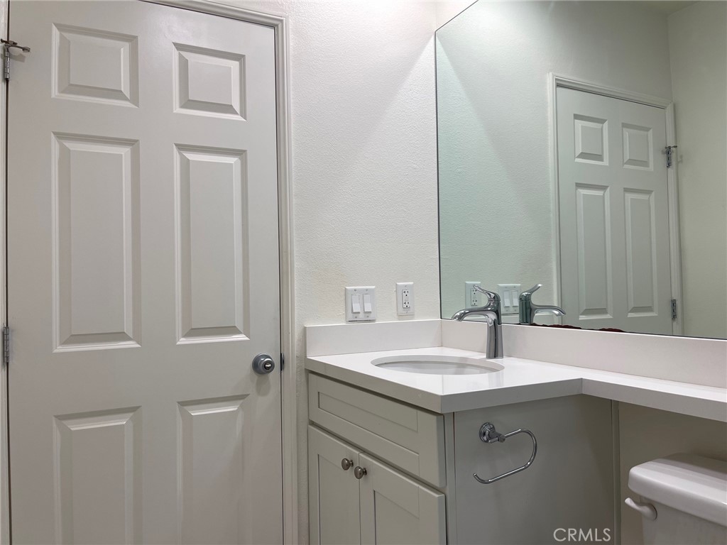 17175 Chatsworth Street Property Photo 16