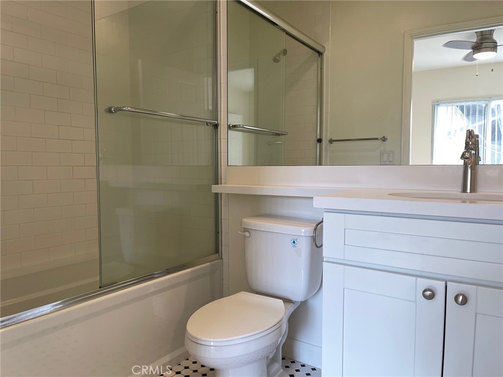 17175 Chatsworth Street Property Photo 19