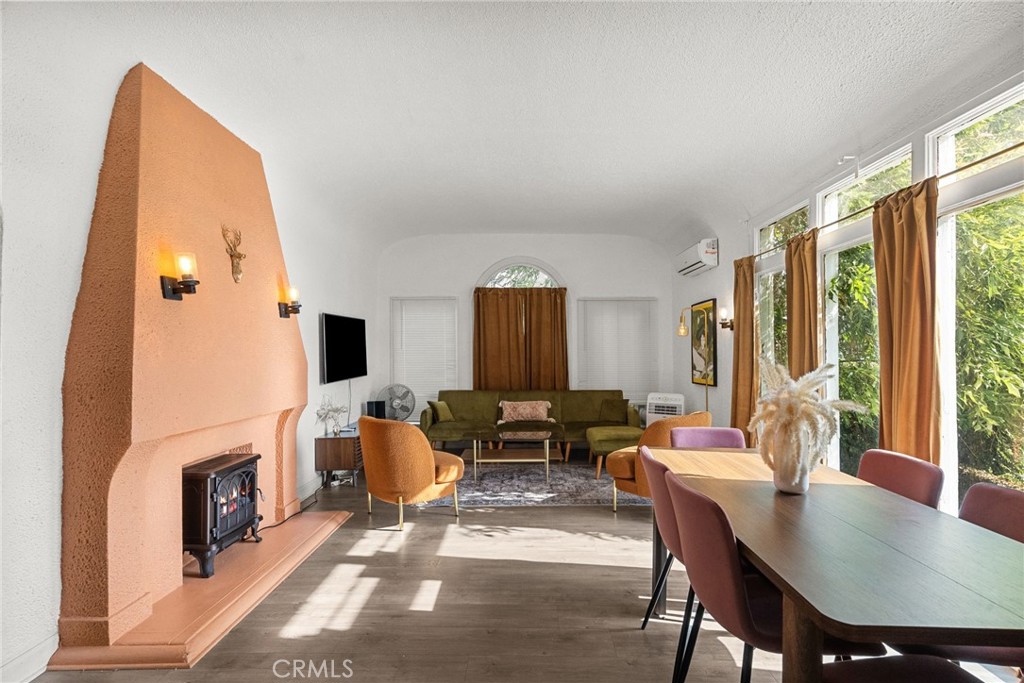 2346 N Cahuenga Boulevard Property Photo