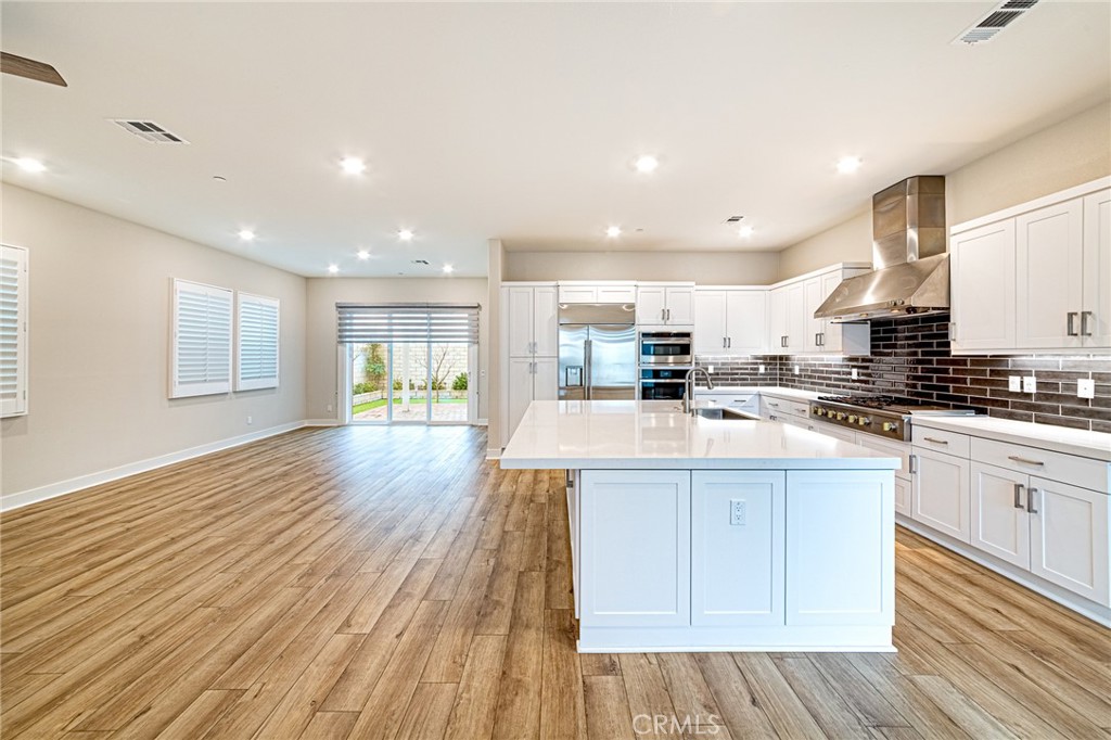 27018 Goldfields Court Property Photo 4