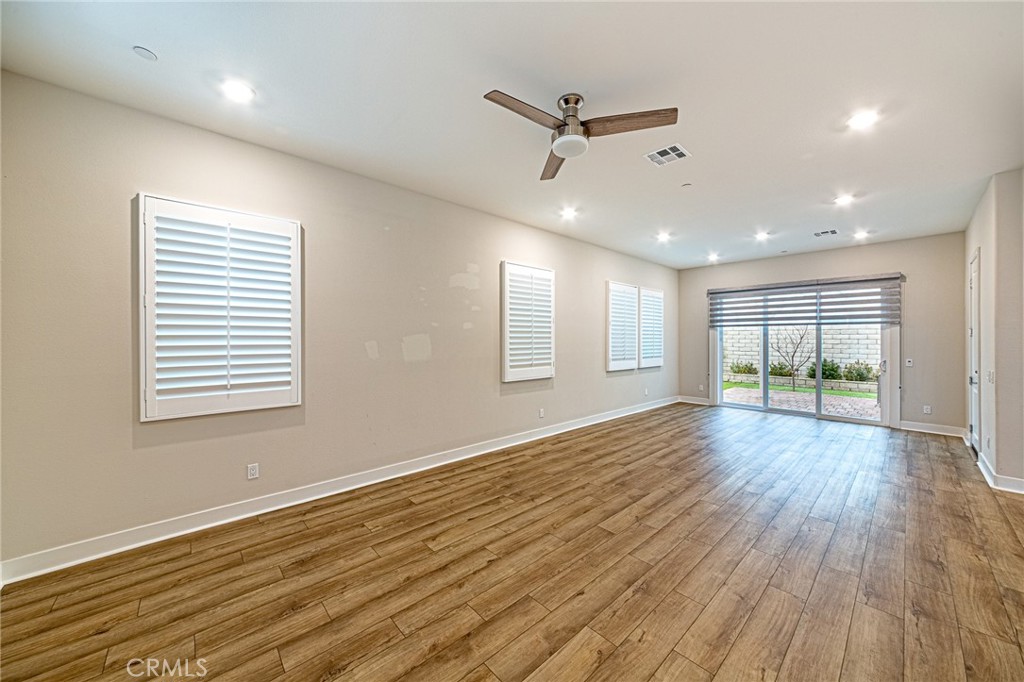 27018 Goldfields Court Property Photo 5