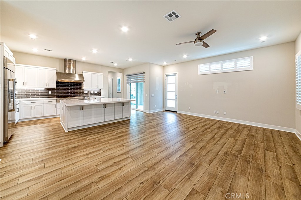 27018 Goldfields Court Property Photo 8