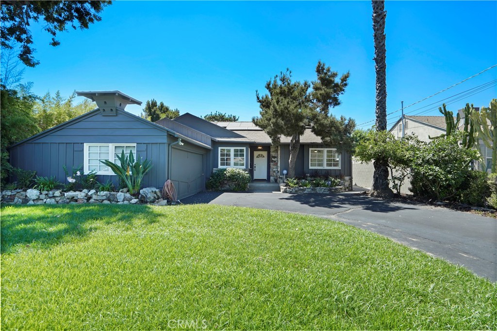 6251 Buffalo Avenue Property Photo