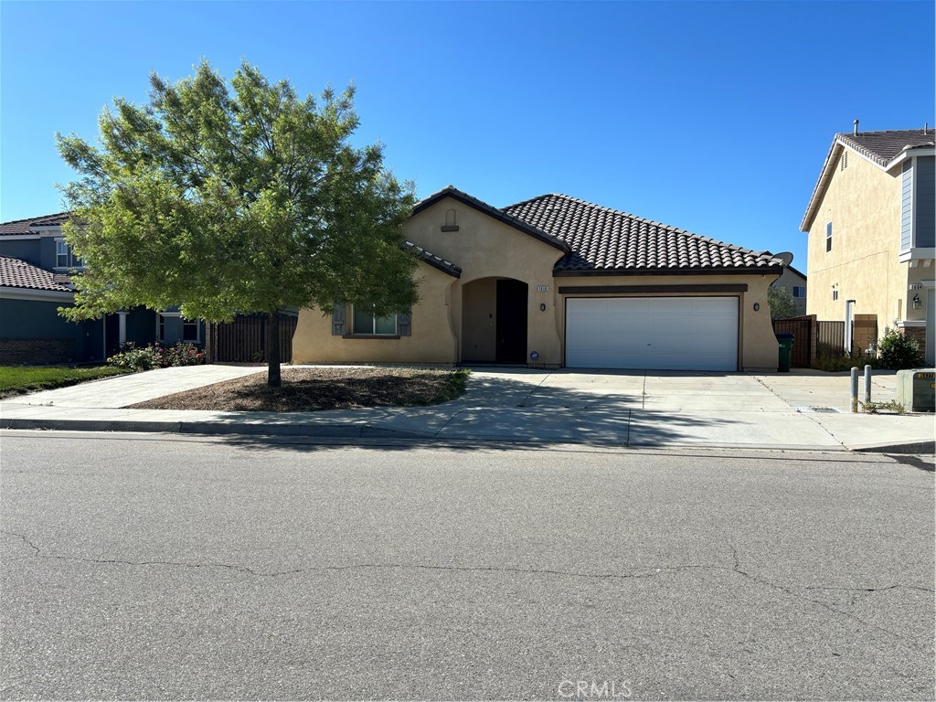 1610 E Avenue J2 Property Photo 1