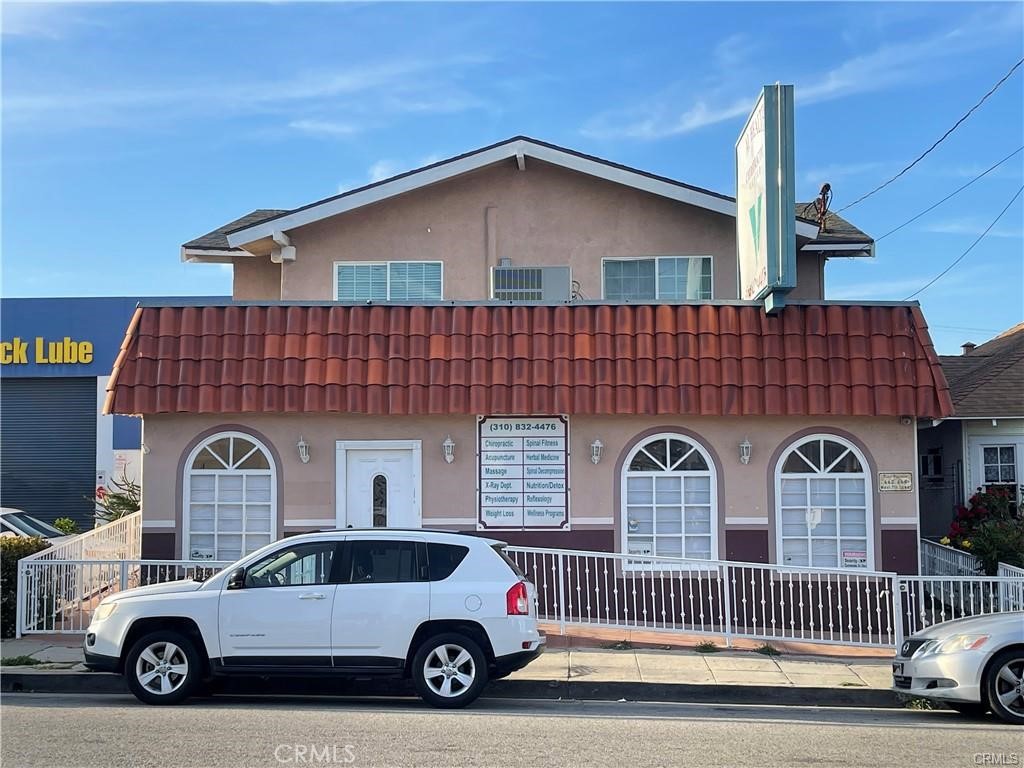 660 W 7th Street Property Photo 1