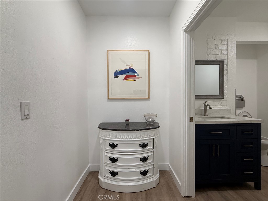 660 W 7th Street Property Photo 6