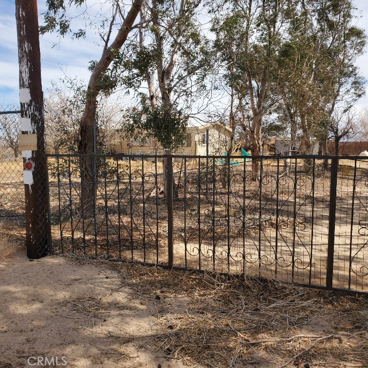 1010 N Oriole Street Property Photo 5