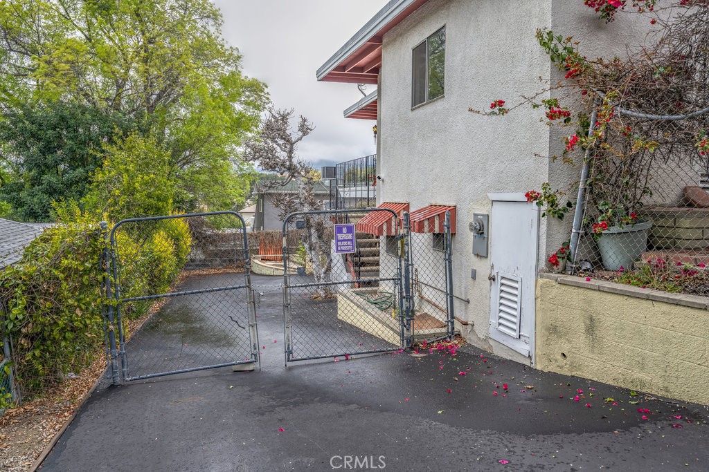 10670 Olive Grove Avenue Property Photo