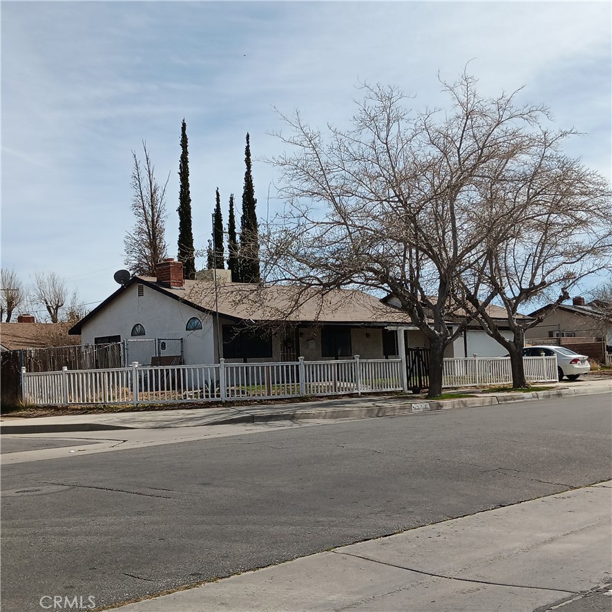 38560 2nd St. E. Property Photo 1