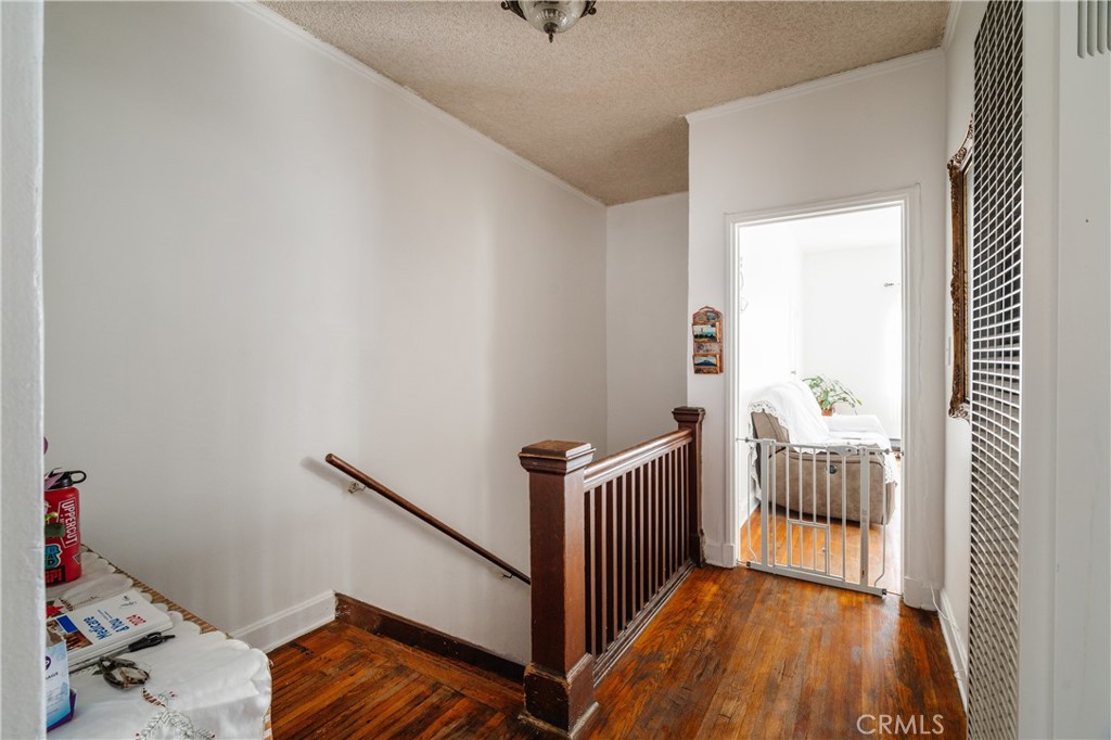 1221 5th Avenue 3 Property Photo 9