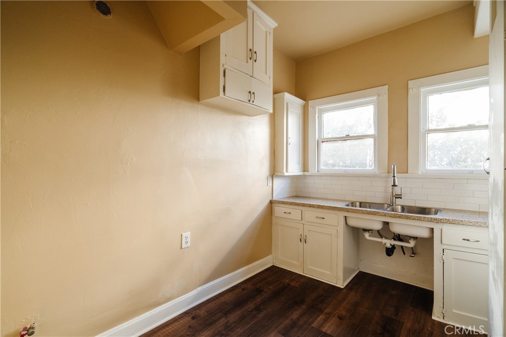 1221 5th Avenue 3 Property Photo 20