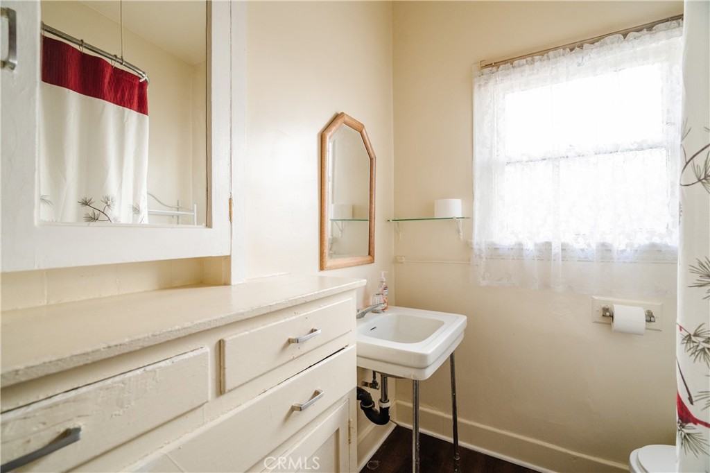 1221 5th Avenue 3 Property Photo 23