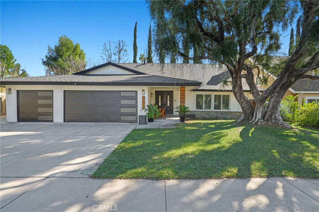 26950 Helmond Drive Property Photo