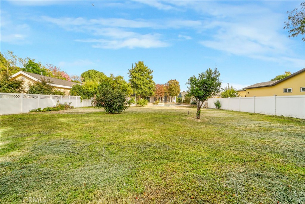 8833 Encino Avenue Property Photo