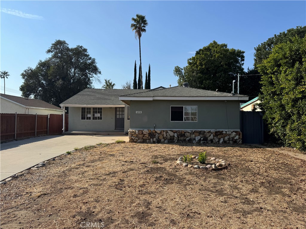 8519 Yolanda Avenue Property Photo