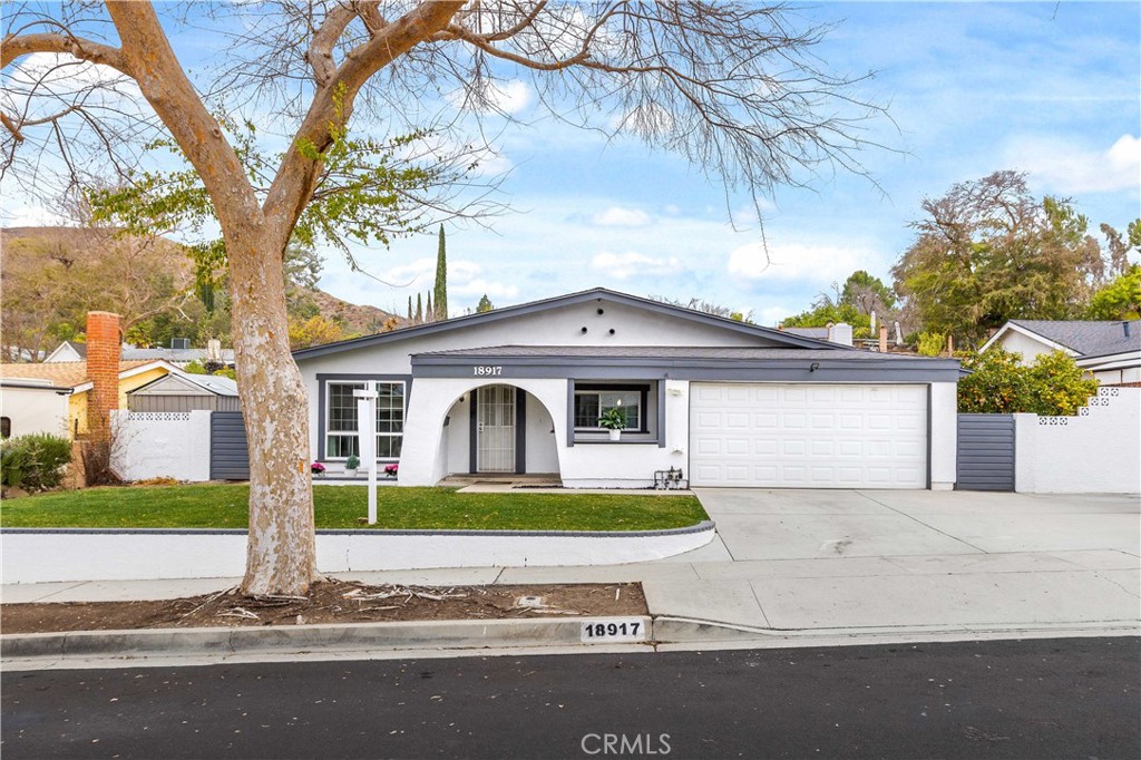 18917 Cabral Street Property Photo