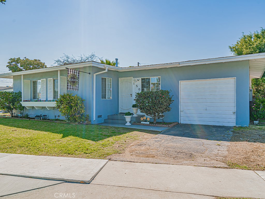150 E 233rd Street Property Photo
