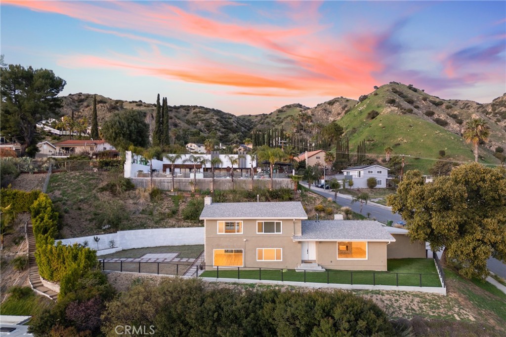 8013 Hollywood Way Property Photo