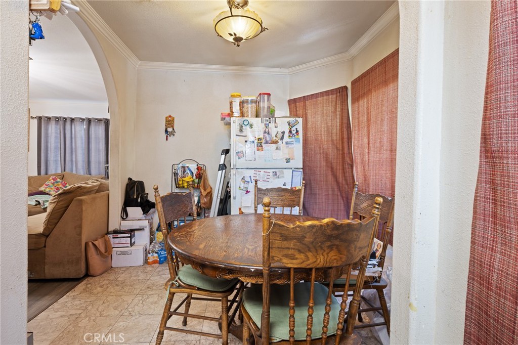 11430 Califa Street Property Photo 6
