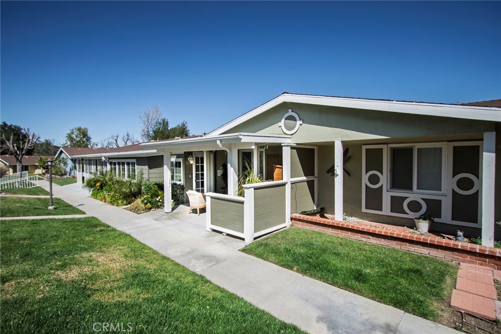 19235 Avenue Of The Oaks B Property Photo