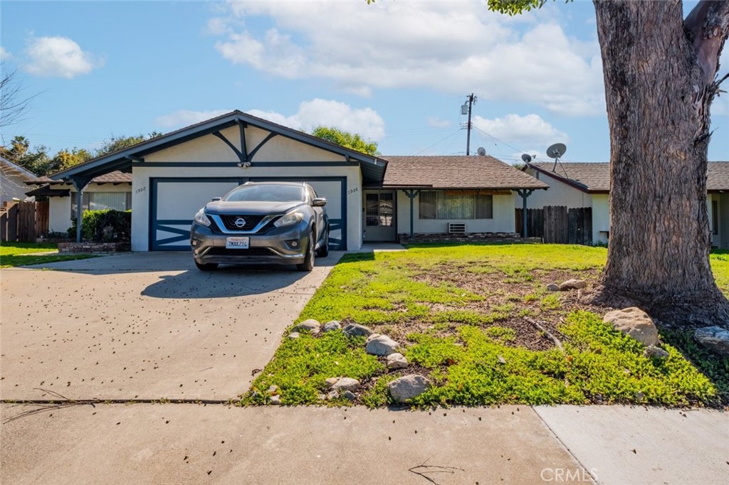 1936 Royalty Drive Property Photo