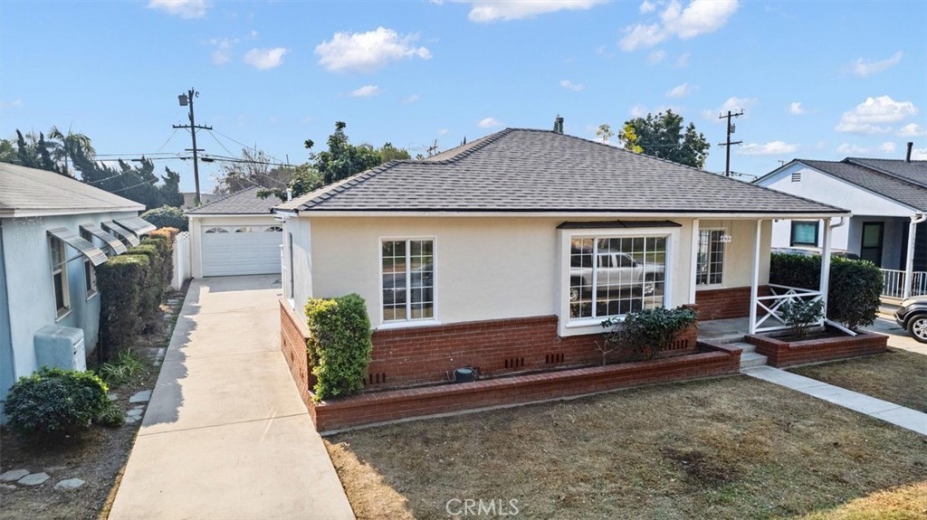 1672 E Phillips Street Property Photo